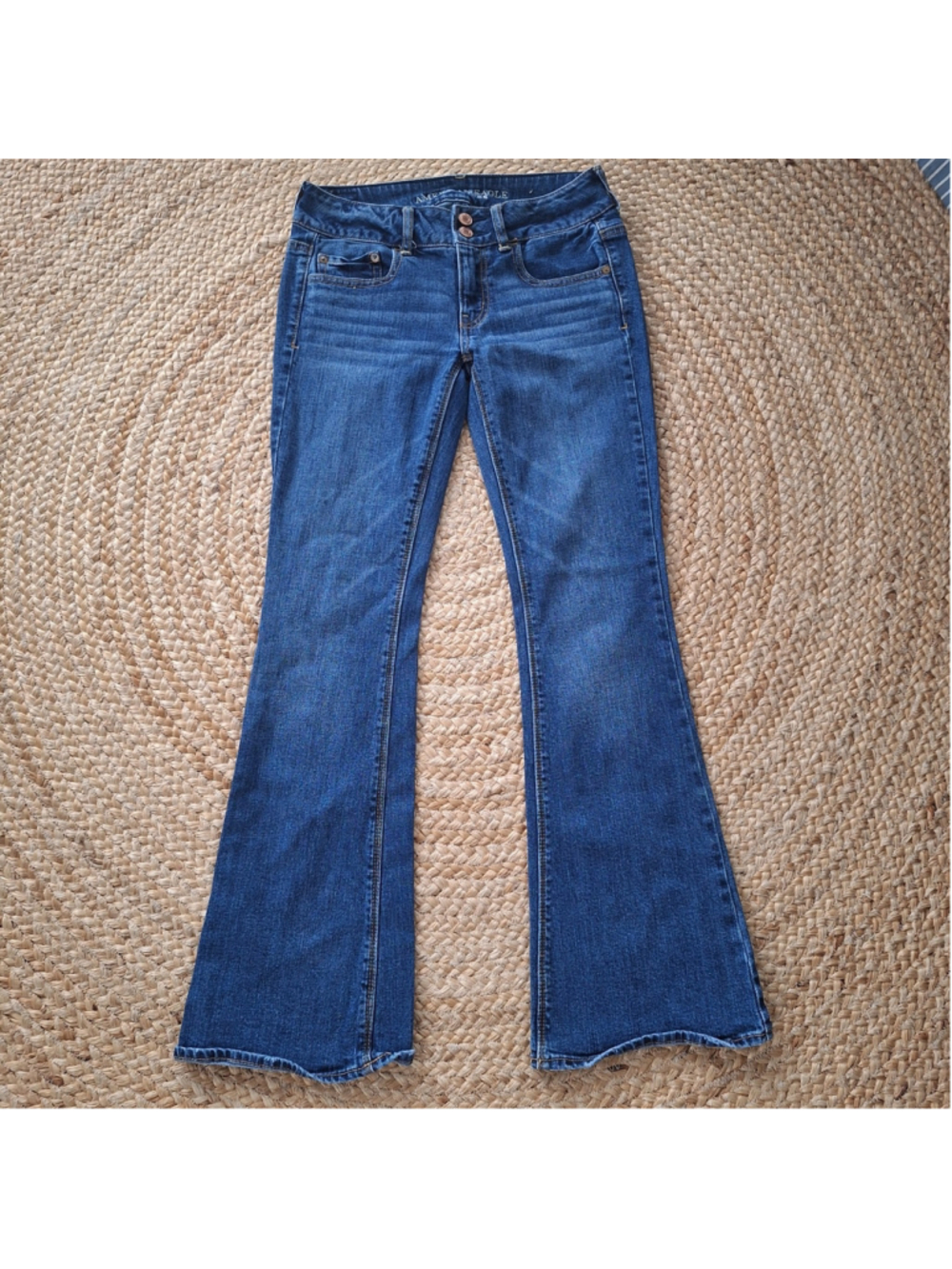 American Eagle Outfitters Artist Stretch Denim Jeans Womens SIZE 2 SHORT Flare